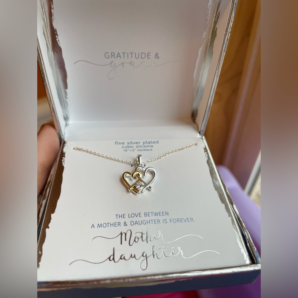 *SOLD* Mother & daughter necklace